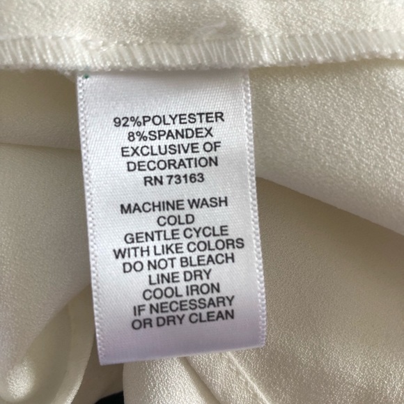 🌿 NEIMAN MARCUS 🌿 white long sleeve blouse v-neck cutout detail size S - Picture 7 of 7